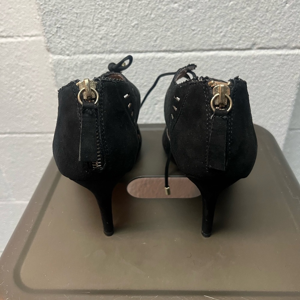Metaphor Elegant Black Women's Shoes - Picture 4 of 7